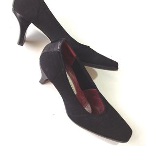 Donald Pliner micro stretch black pumps heels‎ 7 N